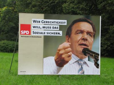 SPD-Plakat: Wer Gerechtigkeit will, muß das Soziale sichern