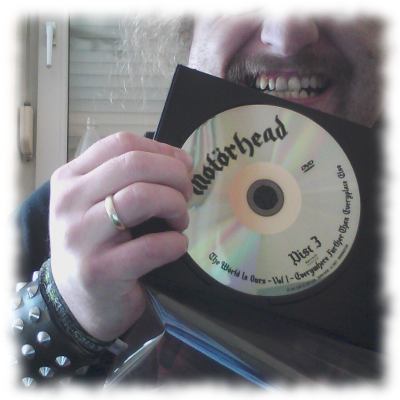 Ulf mit Motrhead-DVD, erscheint kommende Woche.