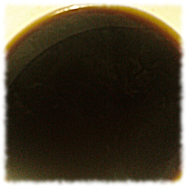 Schwarzer starker Kaffee.